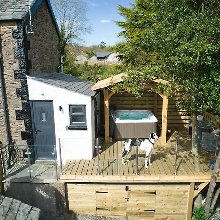 Luxurious Cottage With Hot Tub, Lake District Duddon 외부 사진