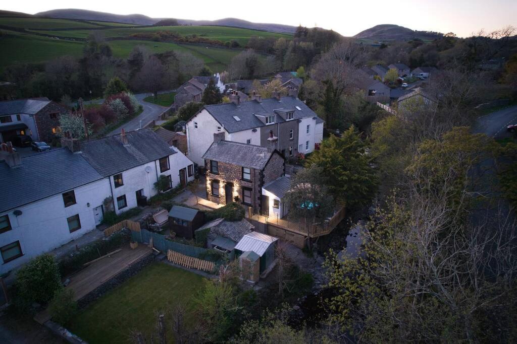 Luxurious Cottage With Hot Tub, Lake District Duddon 외부 사진