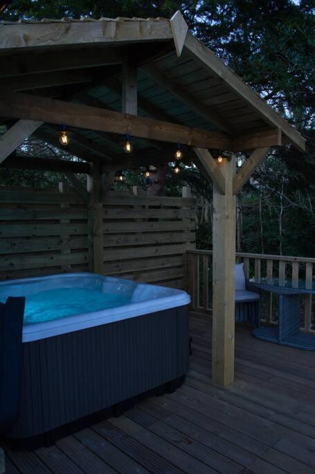 Luxurious Cottage With Hot Tub, Lake District Duddon 외부 사진