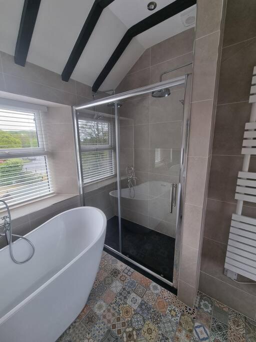 Luxurious Cottage With Hot Tub, Lake District Duddon 외부 사진