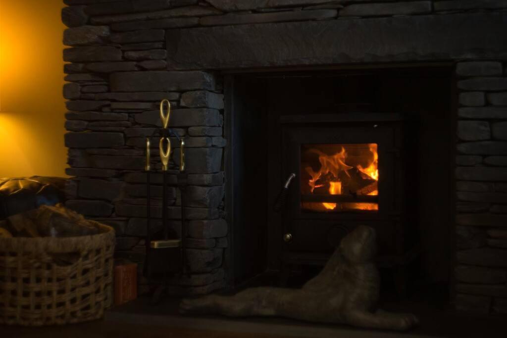 Luxurious Cottage With Hot Tub, Lake District Duddon 외부 사진