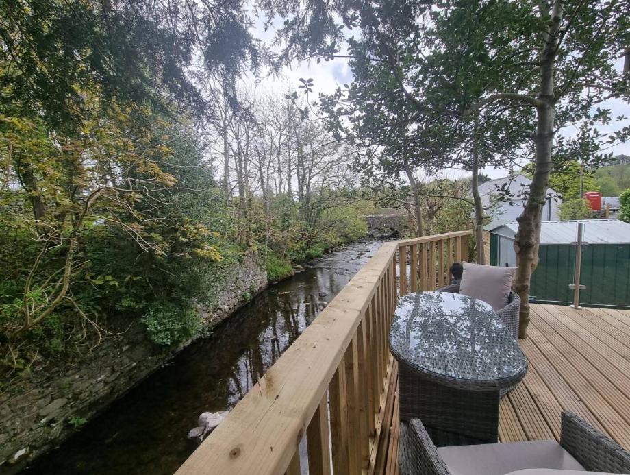 Luxurious Cottage With Hot Tub, Lake District Duddon 외부 사진